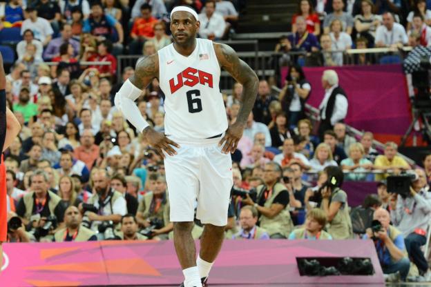 LeBron James dit non à la Coupe du monde de basket, laisse la porte ouverte pour les JO