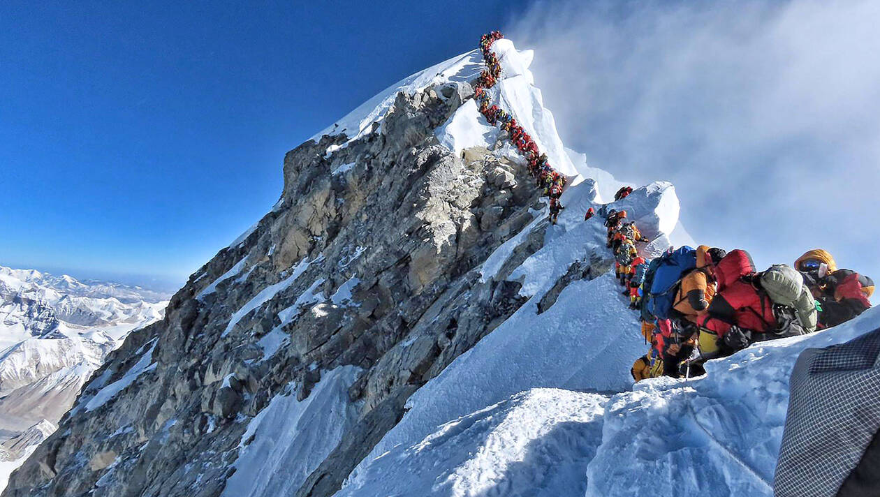 Fin d'une saison embouteillée et meurtrière sur l'Everest