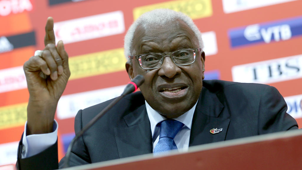 Corruption et dopage: la justice ordonne un procès à Paris contre l'ex-patron de l'athlétisme mondial Lamine Diack