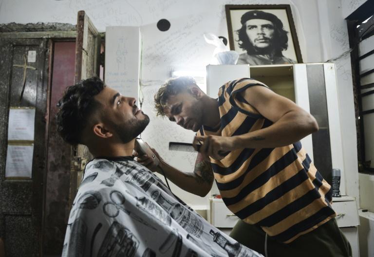A Cuba, les révolutionnaires n'ont plus la barbe, les jeunes branchés oui