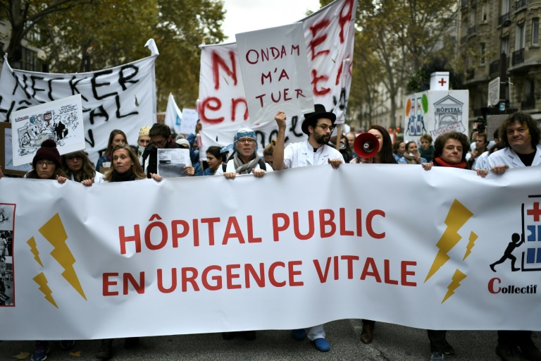 Hôpital: après 8 mois de grève, le gouvernement dévoile son "plan d'urgence"