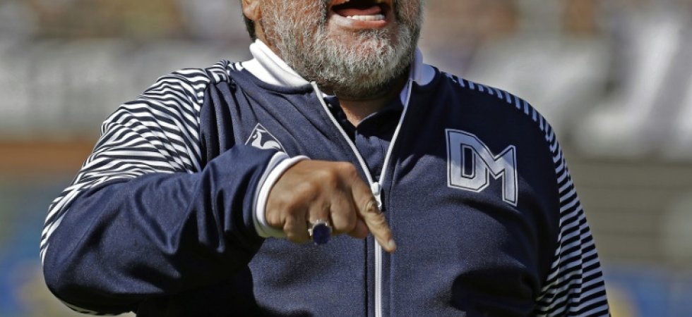 Maradona revient au poste d'entraîneur de Gimnasia La Plata