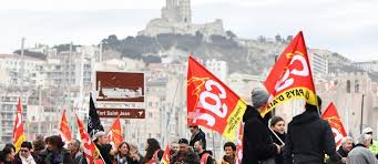 A Marseille, des milliers de manifestants déterminés contre la réforme des retraites