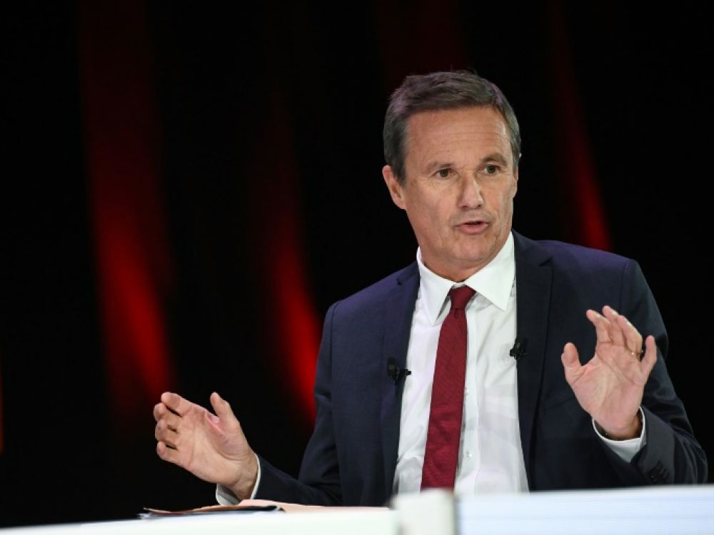 Présidentielle: Dupont-Aignan veut une "primaire" à droite de la droite