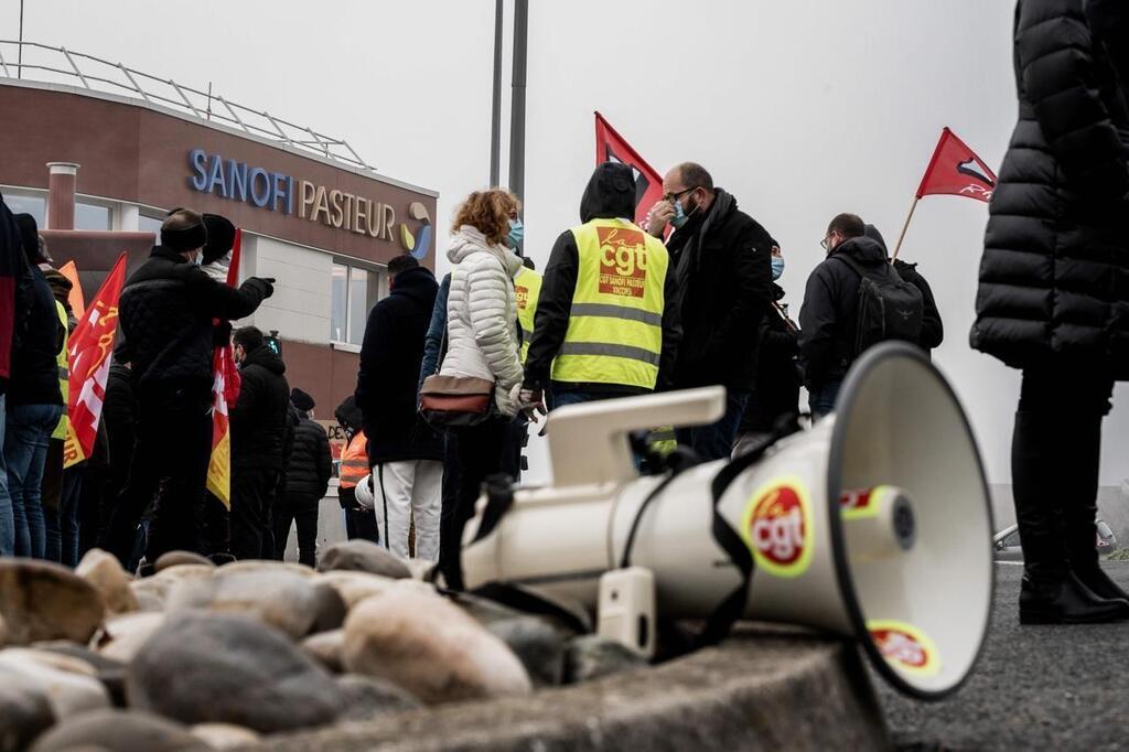 Suppressions de postes chez Sanofi: grève des salariés près de Lyon