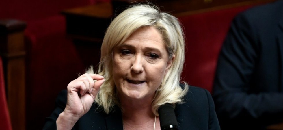 Retraites: Marine Le Pen appelle les électeurs de la majorité et de LR à "faire pression"