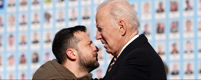 Ukraine : Joe Biden débarque à Kiev par surprise et rencontre Volodymyr Zelensky