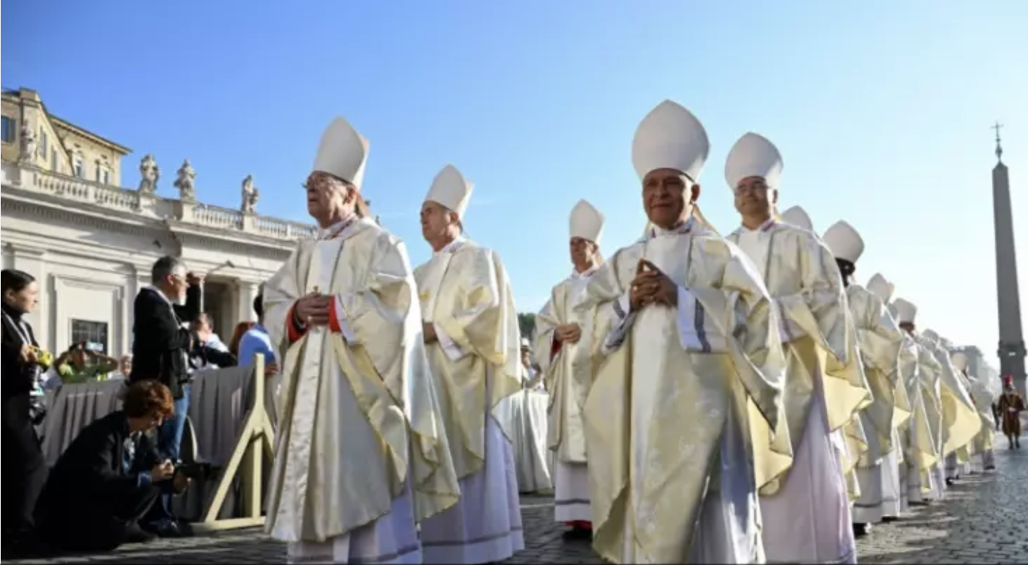 Le synode sur l'avenir de l'Eglise entre espoir d'ouverture et inquiétudes conservatrices