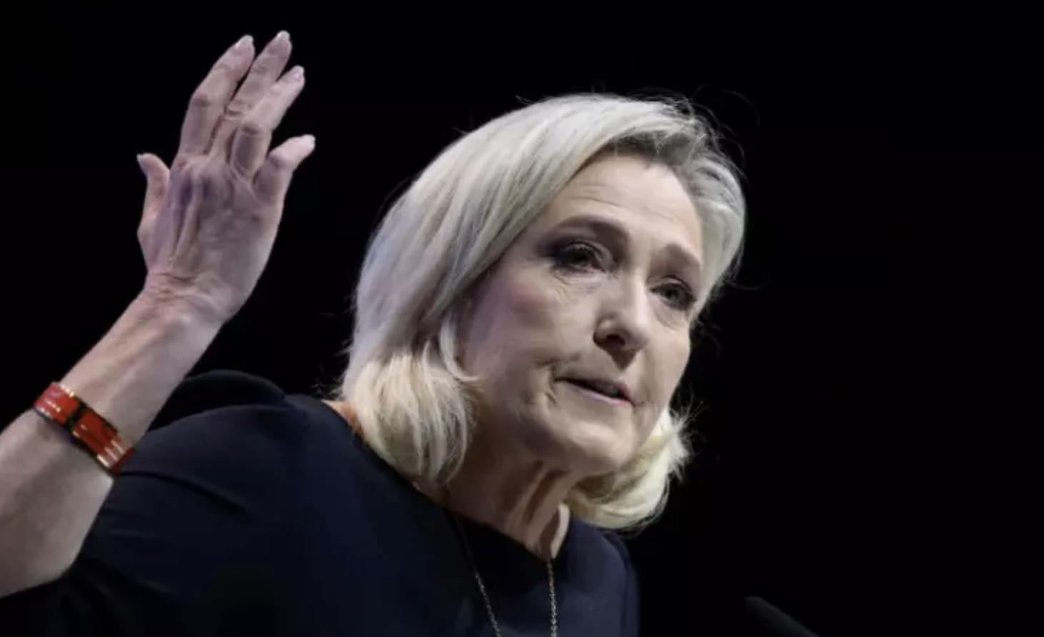 Nouvelle-Calédonie: Marine Le Pen ouverte à un nouveau référendum d'autodétermination "dans 40 ans"