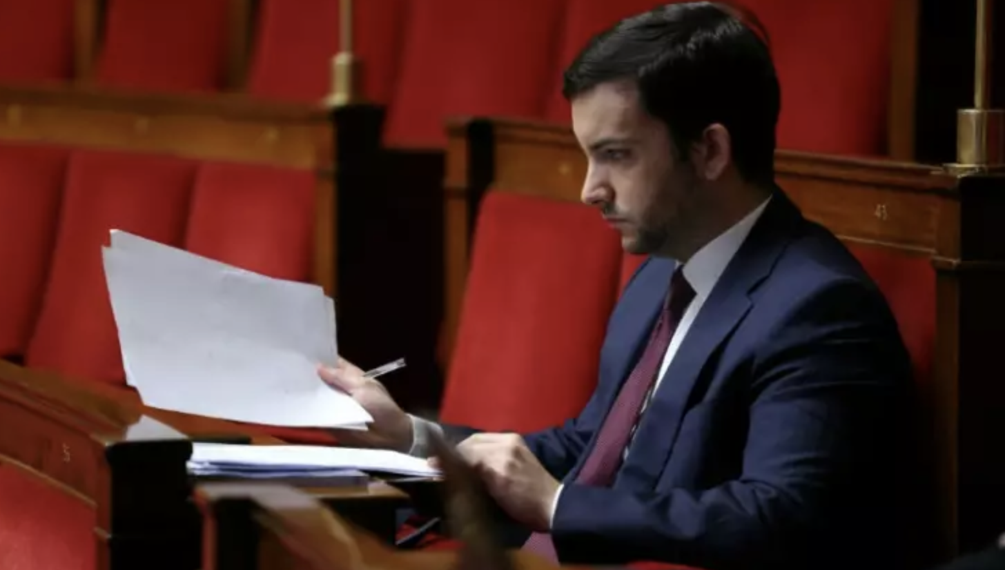 Législatives: s'il gagne, le RN veut abroger la réforme des retraites "à l'automne"