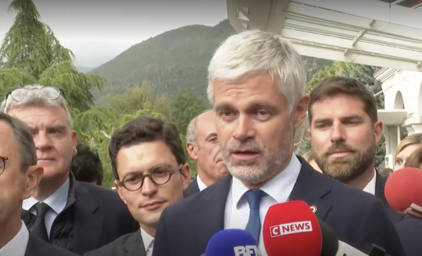 Wauquiez, Retailleau, Genevard.. Les premiers noms du futur gouvernement Barnier ne plaisent pas à Macron