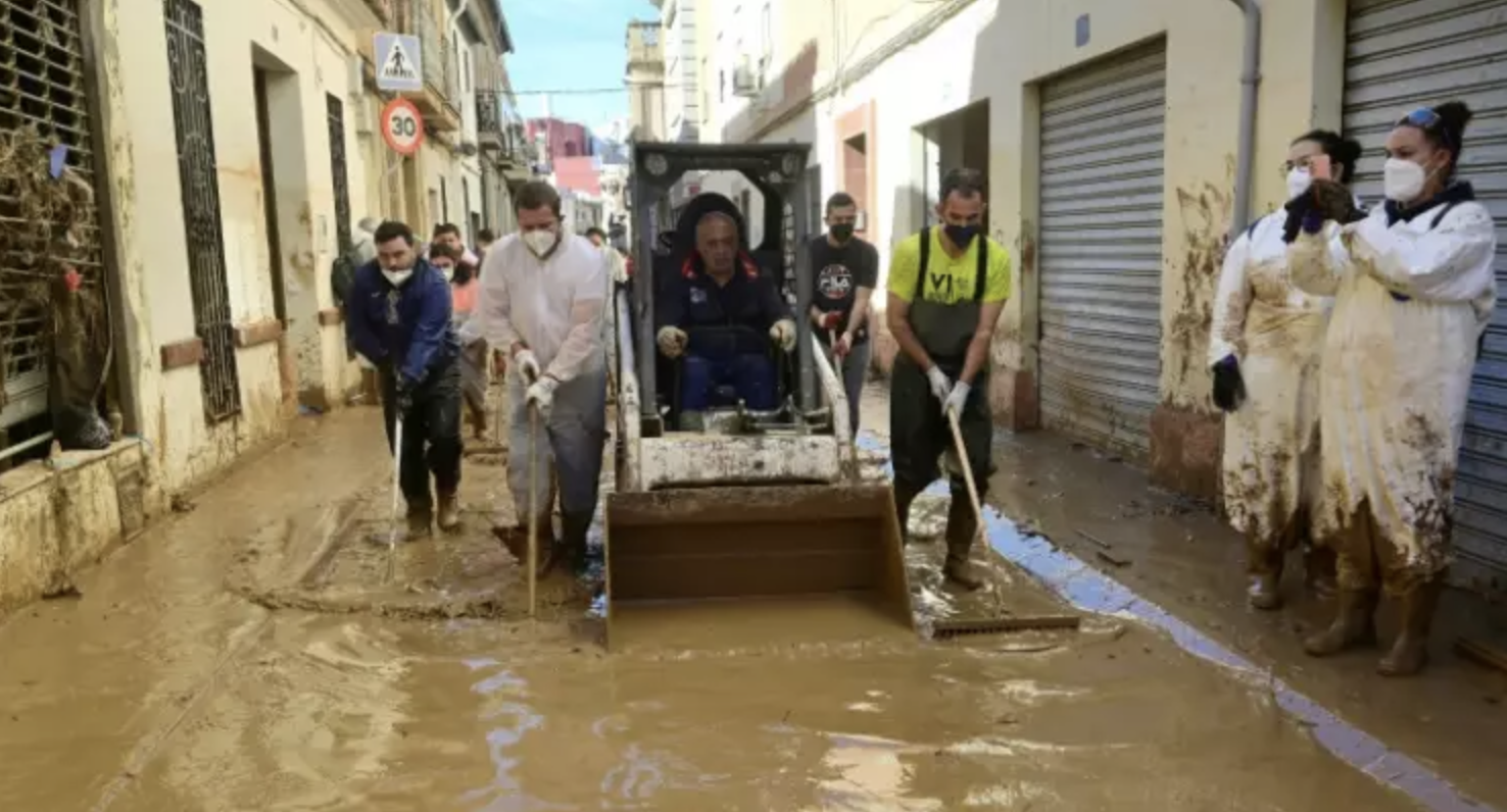 Espagne: le littoral près de Valence en alerte rouge, deux semaines après les inondations meurtrières