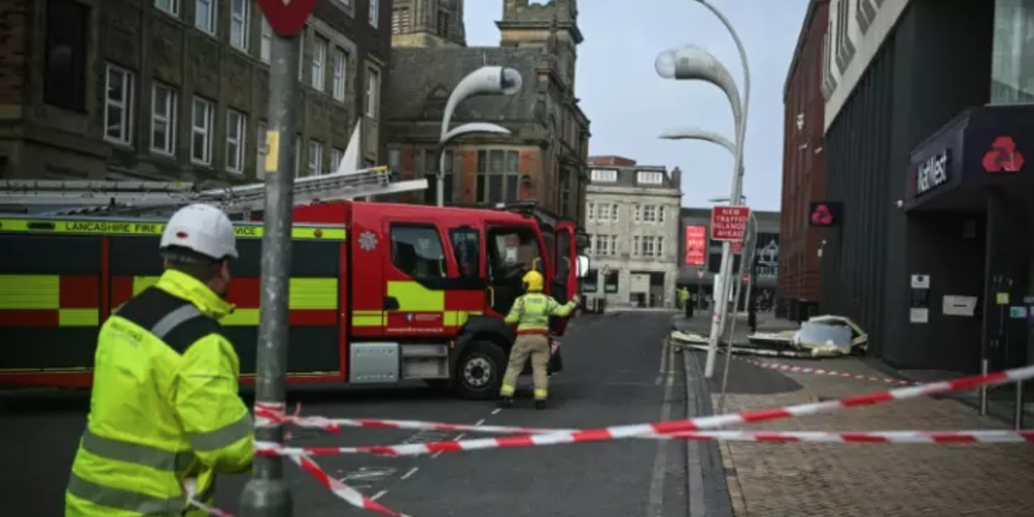 La tempête Eowyn balaye l'Irlande et l'Ecosse et prive de courant près d'un million de foyers